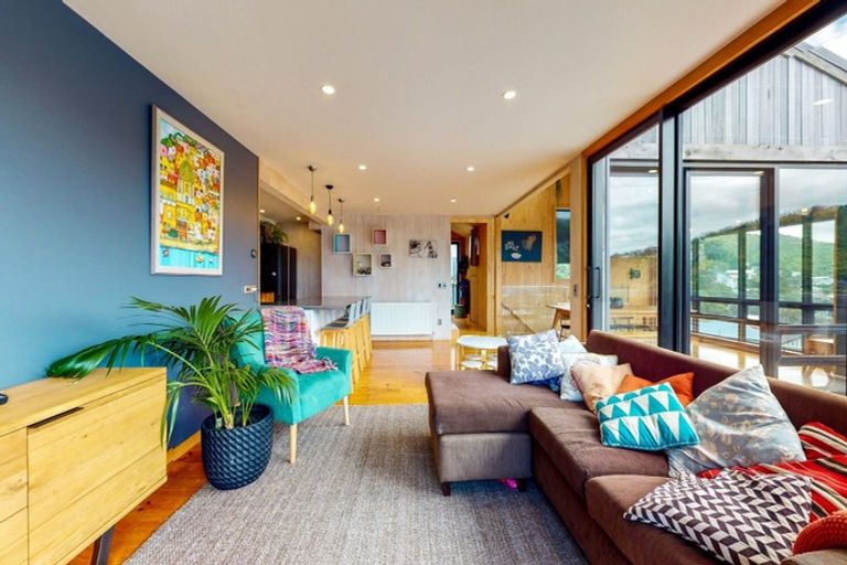 Photo of property in 4 Milne Terrace, Island Bay, Wellington, 6023