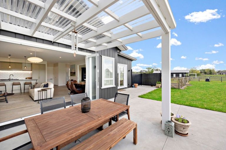 Photo of property in 118 Tourist Road, Clevedon, Papakura, 2582