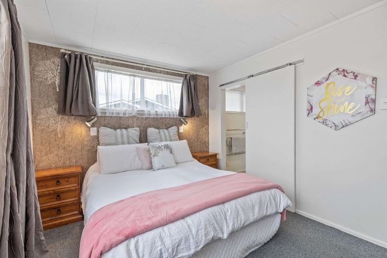 Photo of property in 21 Langley Avenue, Milson, Palmerston North, 4414