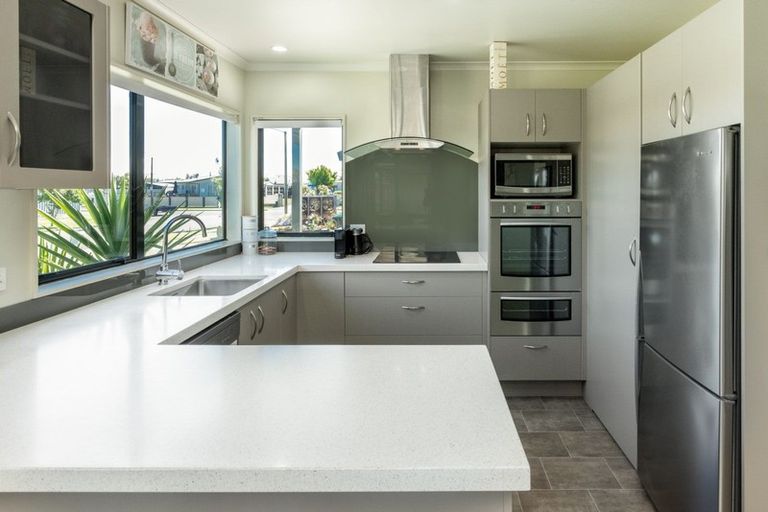 Photo of property in 3 Alan Styles Place, Greenmeadows, Napier, 4112