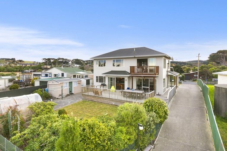 Photo of property in 17 Palmer Place, Taieri Beach, Taieri Mouth, 9091