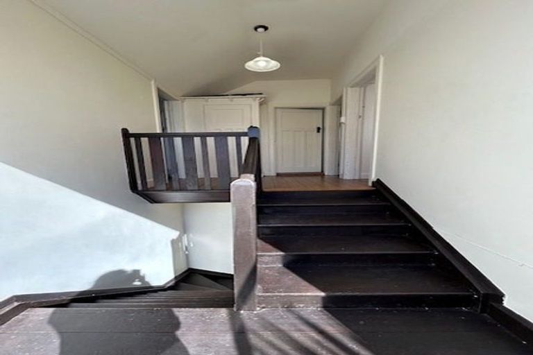 Photo of property in 4 Barton Terrace, Thorndon, Wellington, 6011