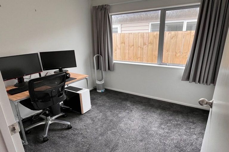 Photo of property in 21 Kutukutu Street, Takanini, 2112