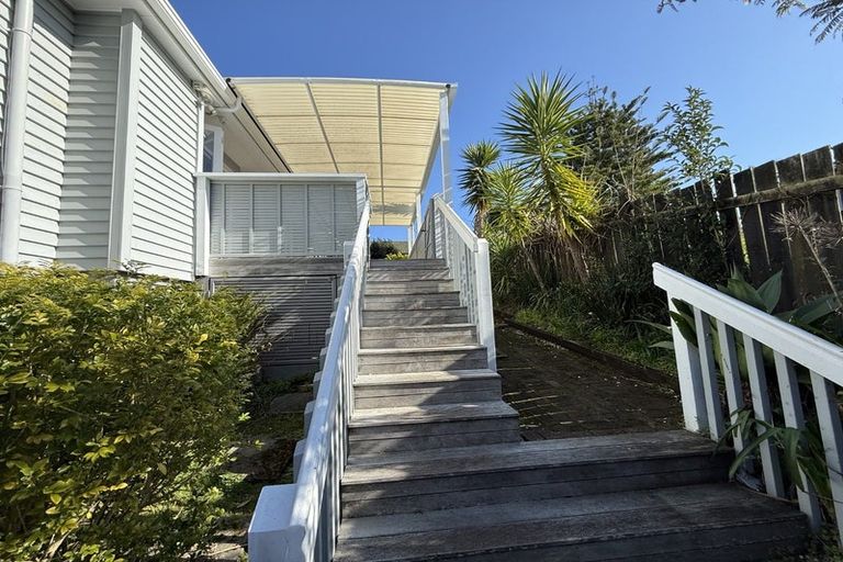 Photo of property in 2/71 Gardner Avenue, New Lynn, Auckland, 0600