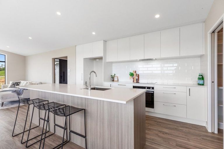 Photo of property in 11 Flounder Drive, Omokoroa, 3114