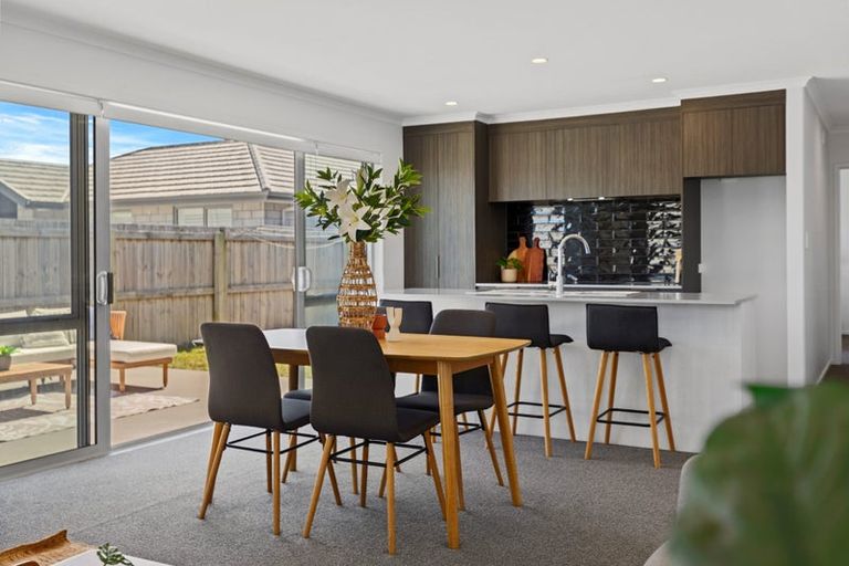 Photo of property in 52 Crown Street, Papamoa, 3118