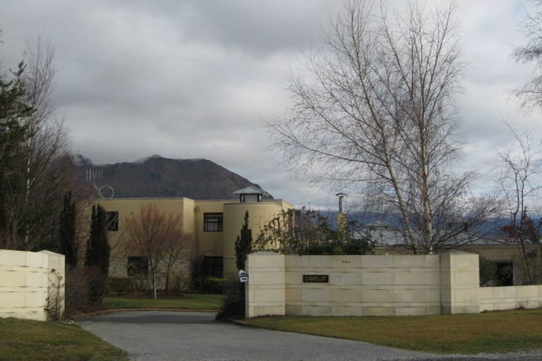Photo of property in 244 Beacon Point Road, Wanaka, 9305