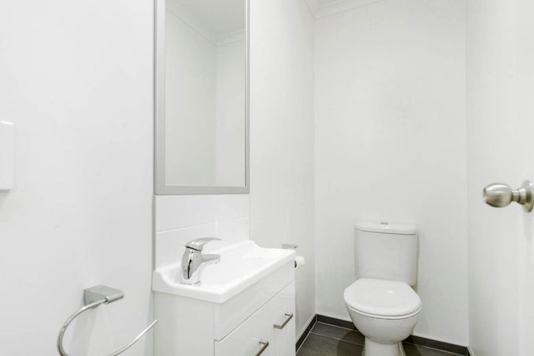 Photo of property in 33 Alliance Lane, Papakura, 2110