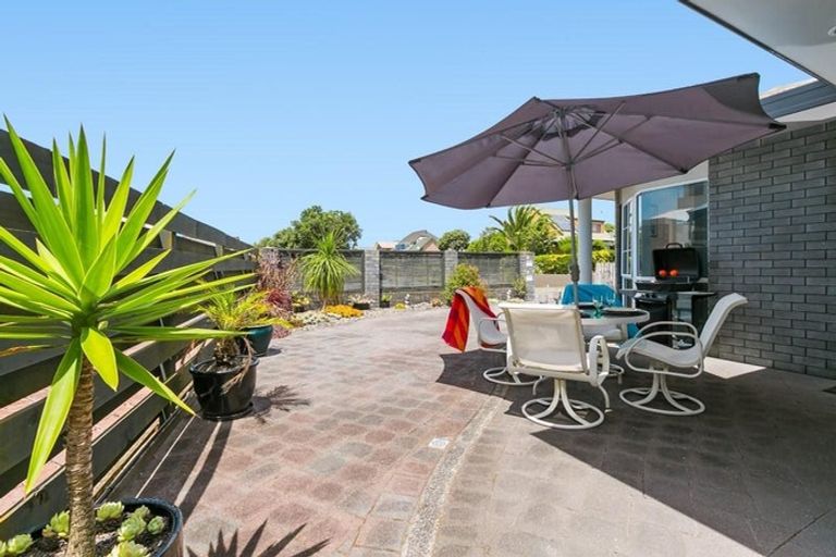 Photo of property in 23a Sunbrae Grove, Mount Maunganui, 3116