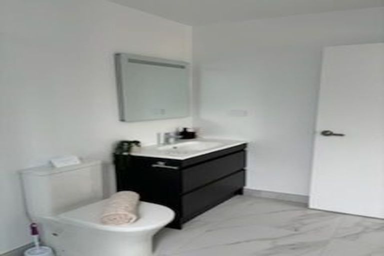 Photo of property in 29 Mataikokako Loop, Kawakawa Bay, Papakura, 2585