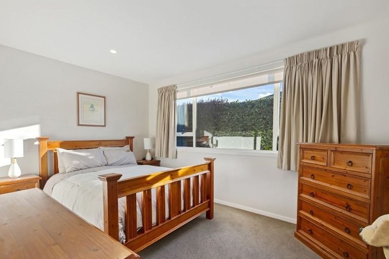 Photo of property in 143 Queenspark Drive, Parklands, Christchurch, 8083