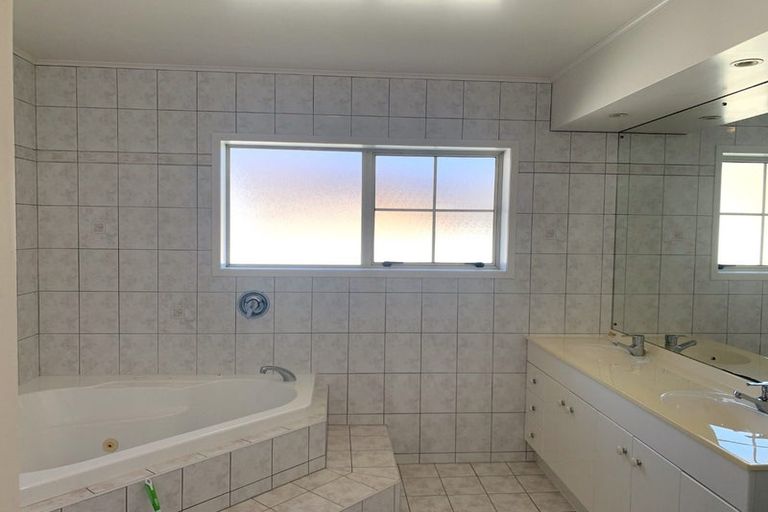 Photo of property in 23 Ramelton Road, Mount Roskill, Auckland, 1041