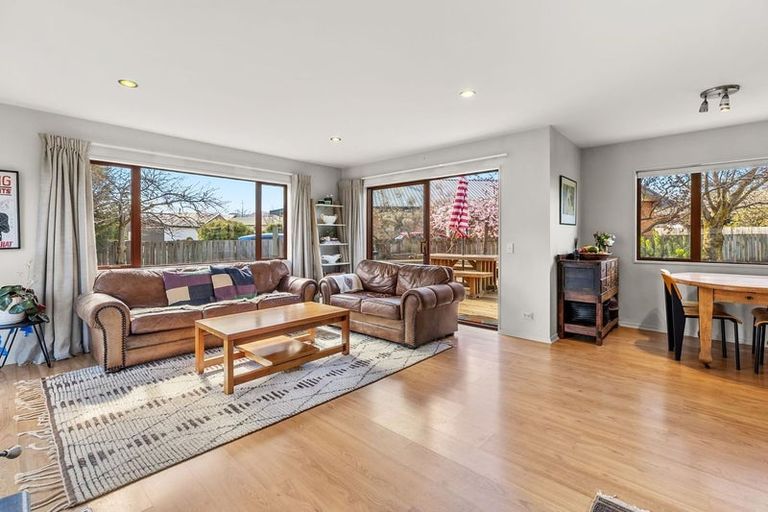 Photo of property in 14 Ragan Lane, Wanaka, 9305
