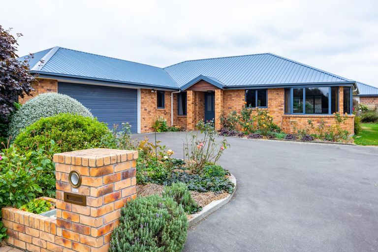 Photo of property in 8 Tancred Street, Geraldine, 7930