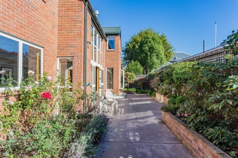 Photo of property in 2/69 Watford Street, Strowan, Christchurch, 8052