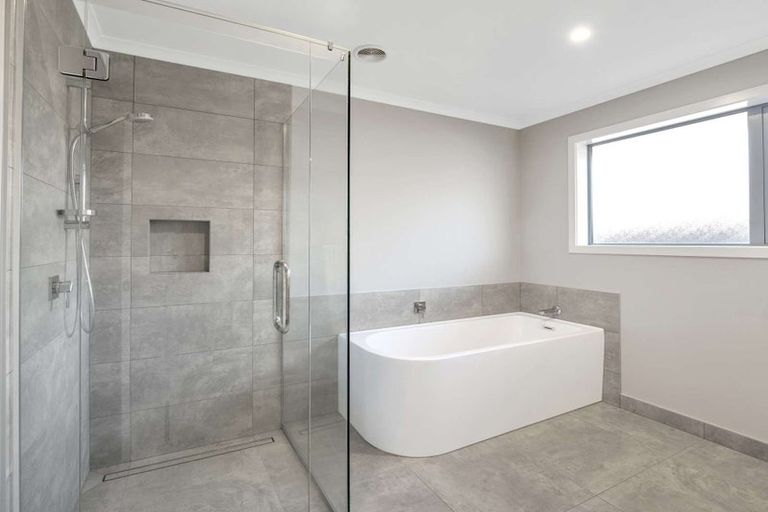 Photo of property in 5 Hydrangea Lane, Milson, Palmerston North, 4414