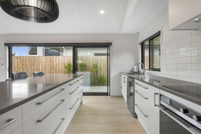 Photo of property in 47 Charles Crescent, Rainbow Point, Taupo, 3330