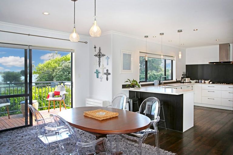 Photo of property in 114f Sandspit Road, Waiuku, 2123