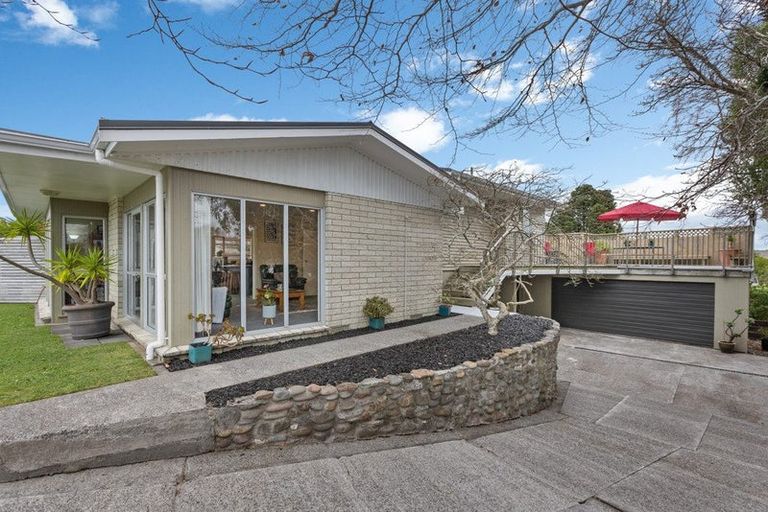 Photo of property in 4 Evelyn Place, Welbourn, New Plymouth, 4310