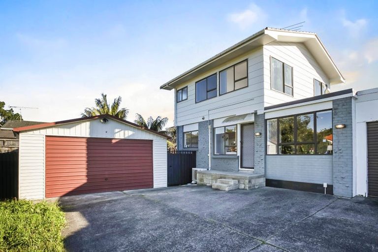 Photo of property in 45b Kurnell Drive, Botany Downs, Auckland, 2010
