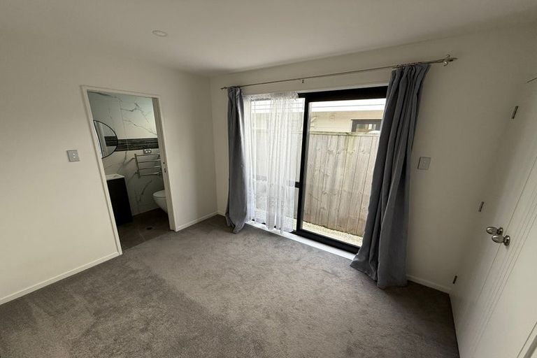 Photo of property in 8 Tiraumea Drive, Pakuranga, Auckland, 2010