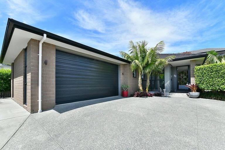 Photo of property in 6 Fendalton Place, Hatfields Beach, Orewa, 0931