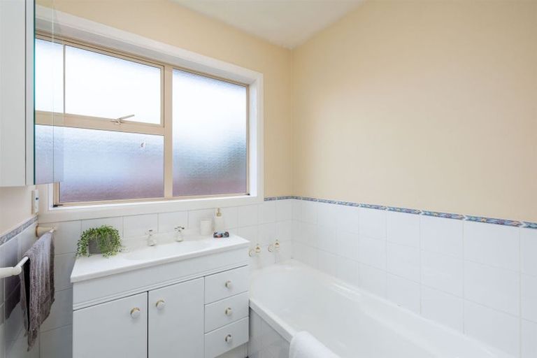 Photo of property in 34 Norrie Street, Redwood, Christchurch, 8051