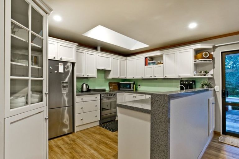 Photo of property in 31 Rangitopuni Road, Riverhead, 0793