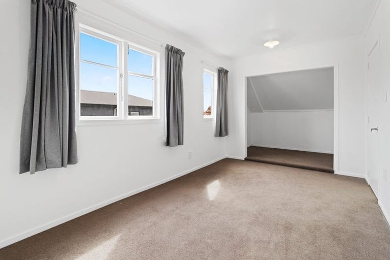 Photo of property in 6c Williams Place, Fairfield, Hamilton, 3214