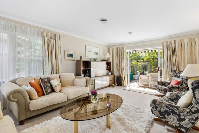 Photo of property in 1/8 Meadway, Sunnyhills, Auckland, 2010