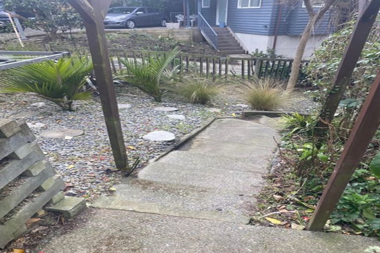 Photo of property in 4 Seaview Road, Paremata, Porirua, 5024