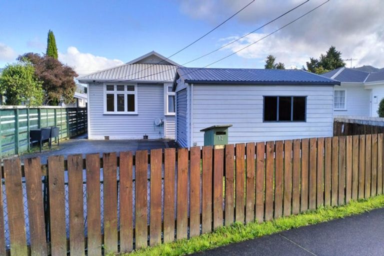 Photo of property in 12 Seddon Street, Wallaceville, Upper Hutt, 5018