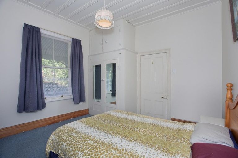 Photo of property in 6 George Street, Ohingaiti, Hunterville, 4785