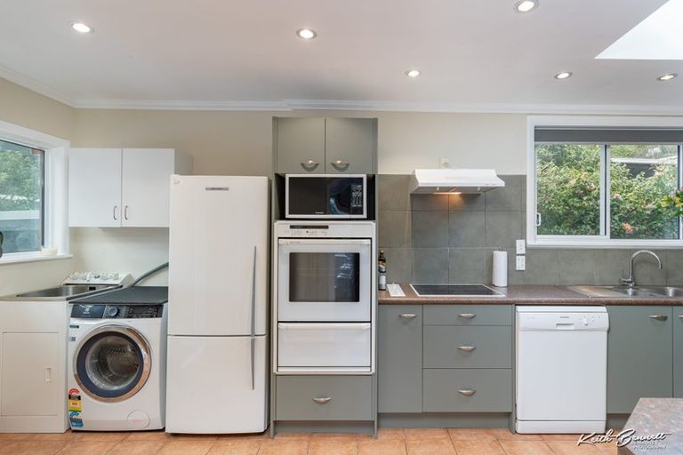 Photo of property in 29 Jocelyn Crescent, Pinehaven, Upper Hutt, 5019