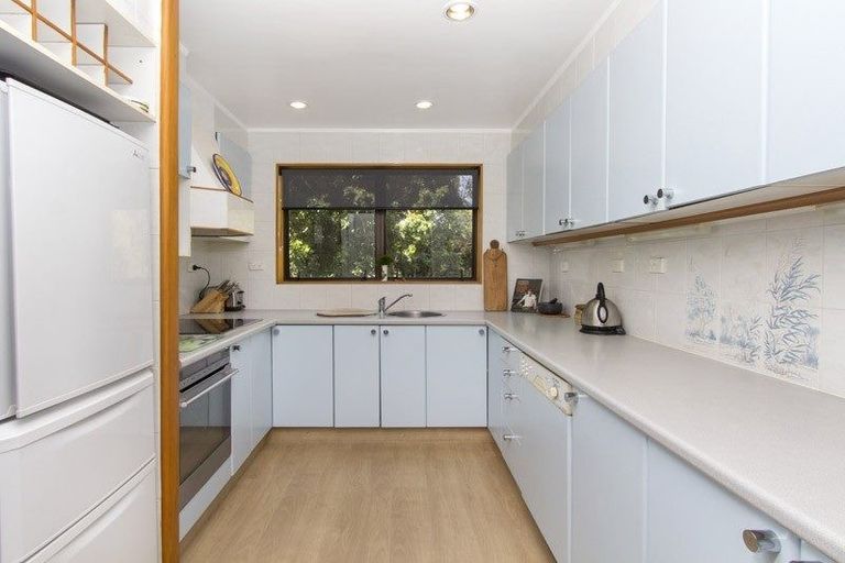 Photo of property in 2/17 Markham Place, Bucklands Beach, Auckland, 2012