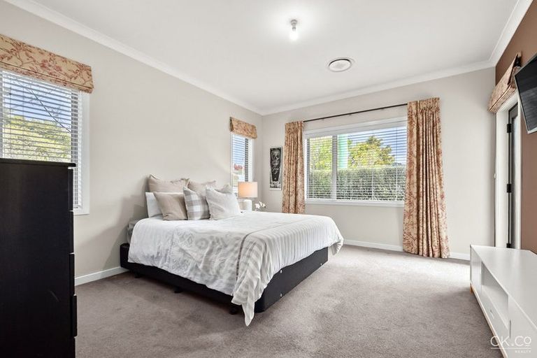 Photo of property in 21 Pempsey Street, Silverstream, Upper Hutt, 5019