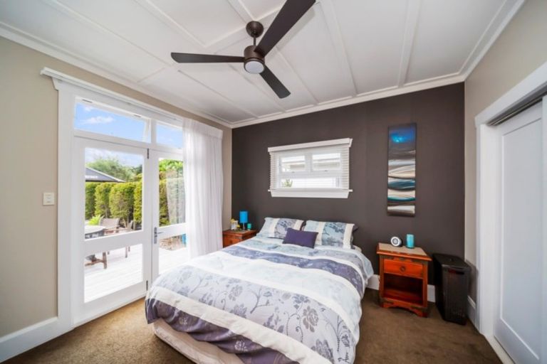 Photo of property in 30 Wallace Place, Westown, New Plymouth, 4310