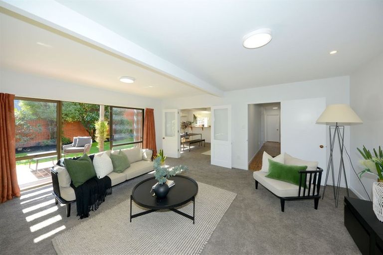 Photo of property in 1/10 Glenburn Place, Avonhead, Christchurch, 8042