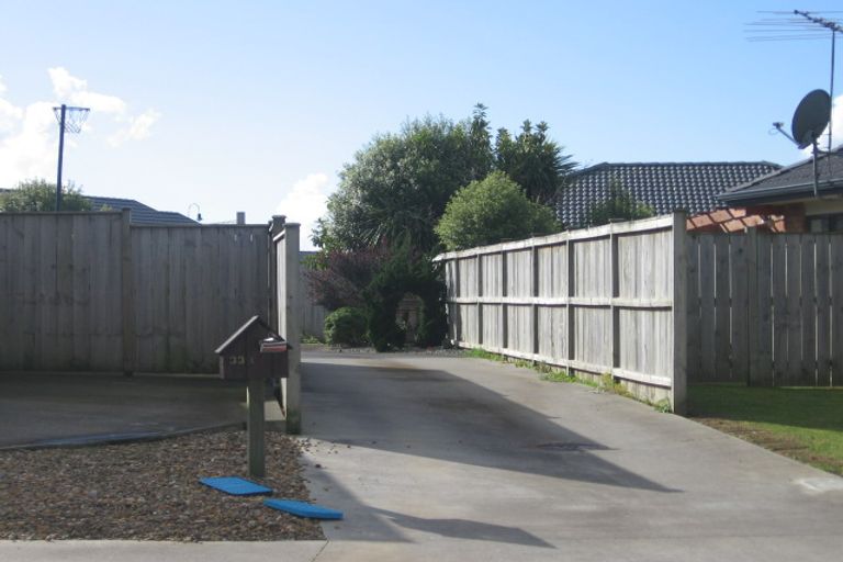 Photo of property in 33a Belcoo Crescent, East Tamaki, Auckland, 2013