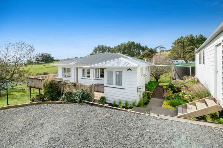 Photo of property in 95 Mangakura Road, Helensville, 0800