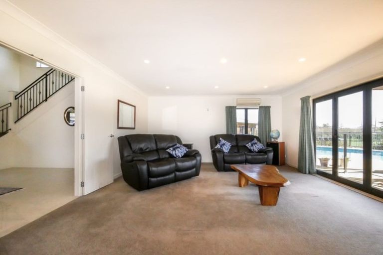 Photo of property in 38 Whiteways Drive, Dairy Flat, Albany, 0792
