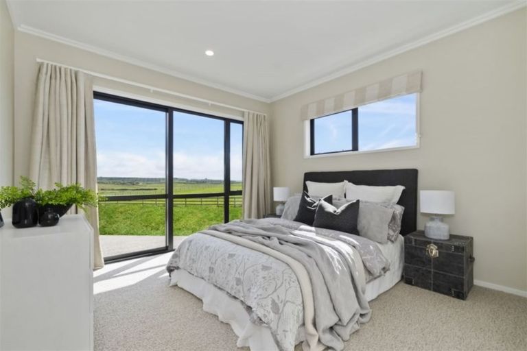 Photo of property in 80 Ewen Place, Karaka, Papakura, 2580