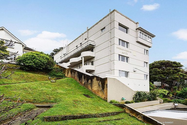 Photo of property in Ambassador Flats, 7 Maurice Terrace, Te Aro, Wellington, 6011