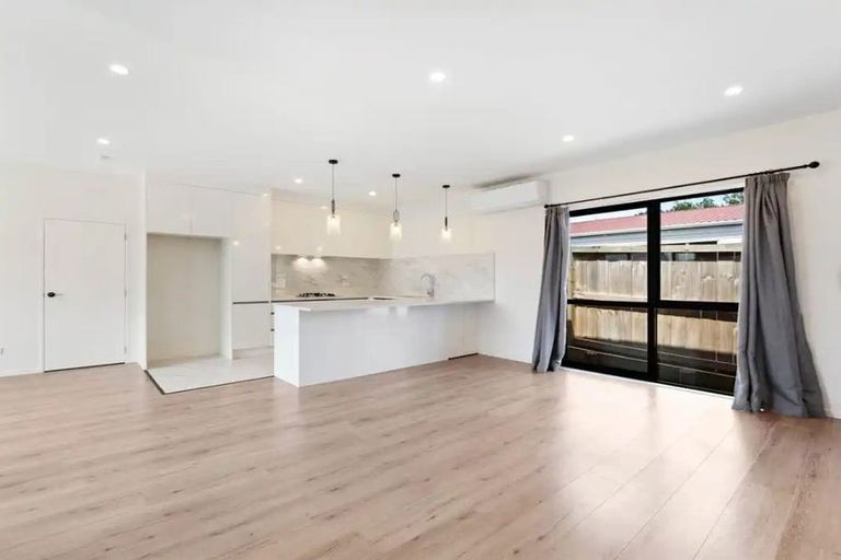 Photo of property in 14a Tapu Road, Huapai, Kumeu, 0810