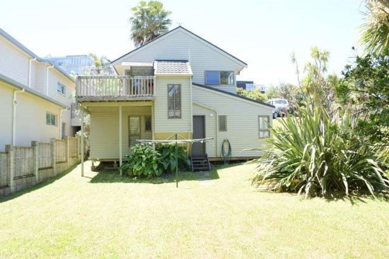 Photo of property in 88 Beach Road, Castor Bay, Auckland, 0620