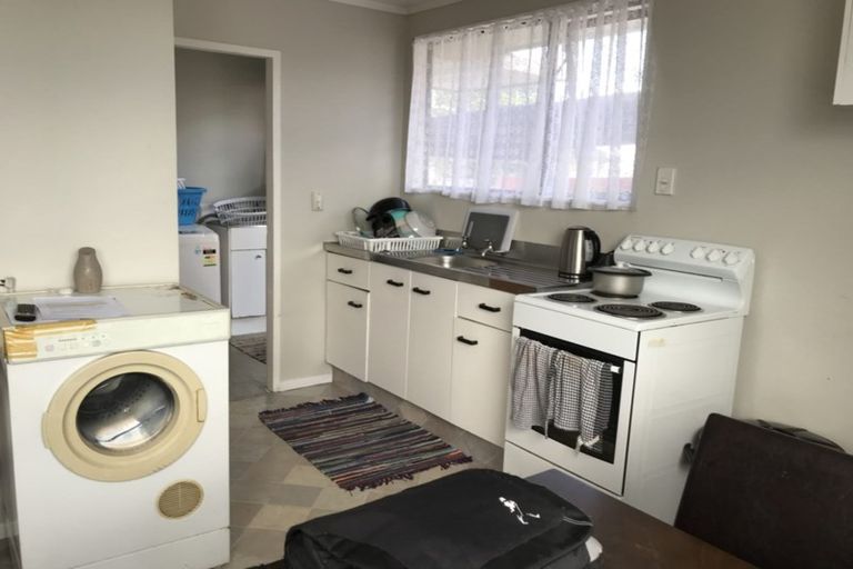 Photo of property in 2/85a Tidal Road, Mangere, Auckland, 2022