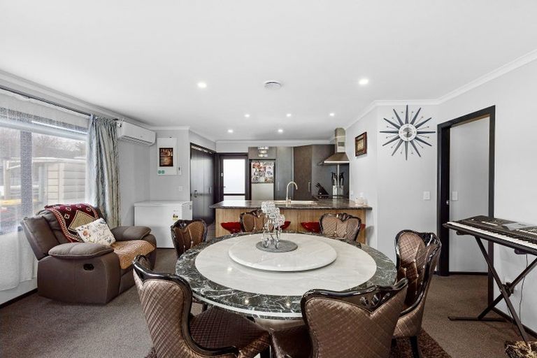 Photo of property in 139b Wainuiomata Road, Wainuiomata, Lower Hutt, 5014