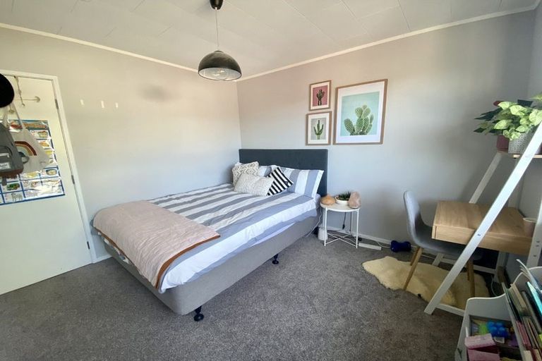 Photo of property in 14 Orton Street, Glenfield, Auckland, 0627