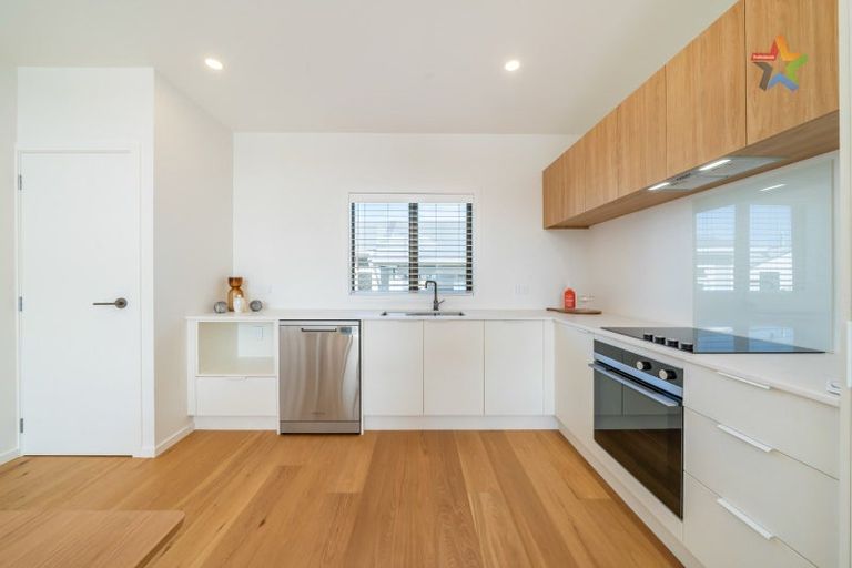 Photo of property in 24a Fraser Crescent, Elderslea, Upper Hutt, 5018