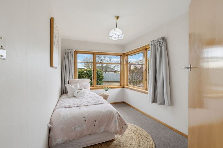 Photo of property in 31 Mappleton Avenue, Burnside, Christchurch, 8053